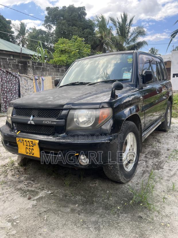 Mitsubishi Pajero Sport 2004 Black