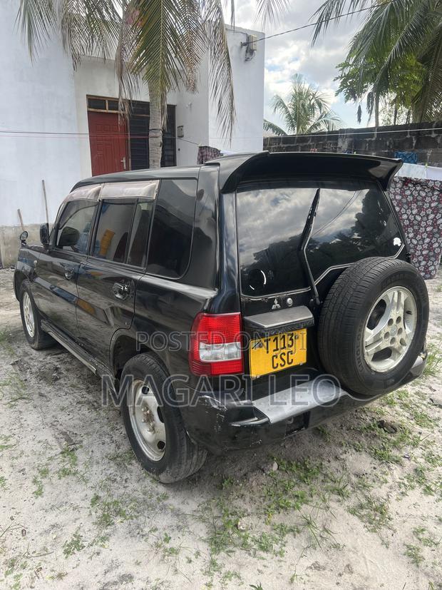 Mitsubishi Pajero Sport 2004 Black