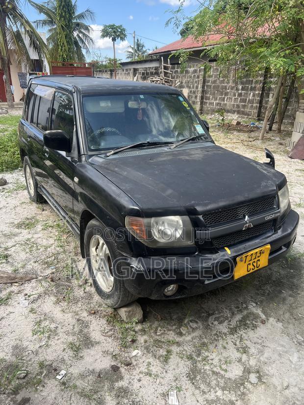 Mitsubishi Pajero Sport 2004 Black