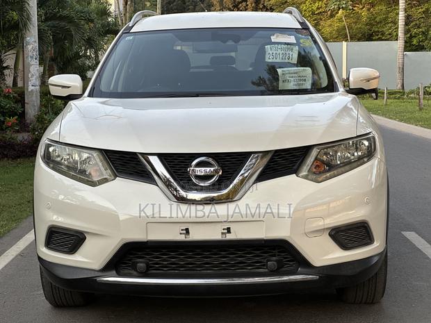 Nissan X-Trail 2015 White