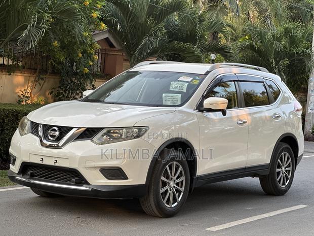 Nissan X-Trail 2015 White