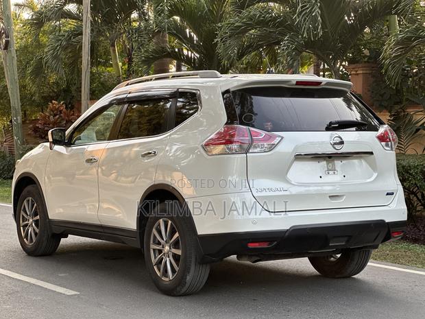 Nissan X-Trail 2015 White