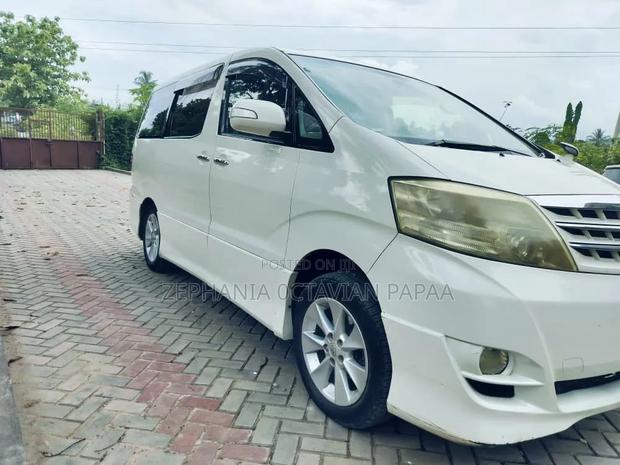 Toyota Alphard 2006 White