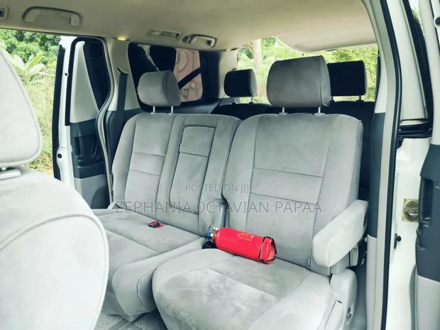 Toyota Alphard 2006 White