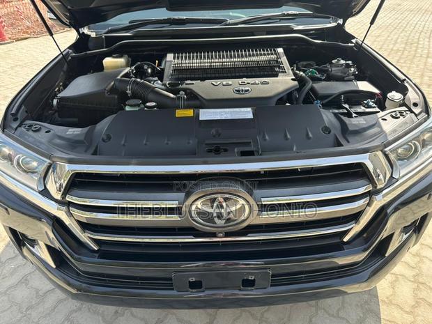 Toyota Land Cruiser 2021 Black