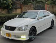 Toyota Crown Royale 2005 White for sale