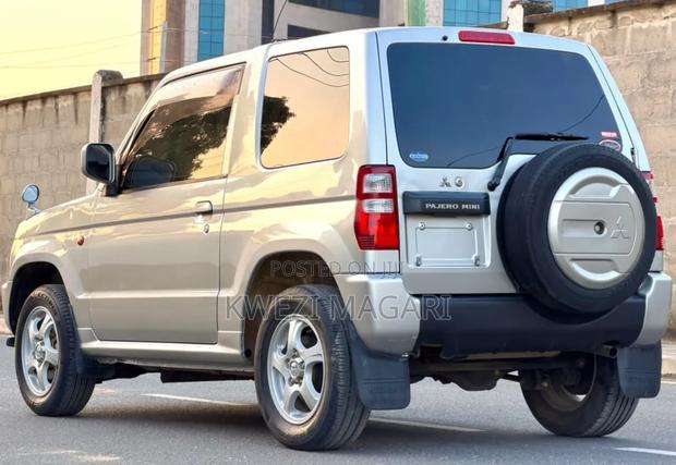 Mitsubishi Pajero 2005 Silver