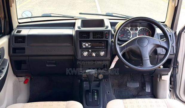 Mitsubishi Pajero 2005 Silver