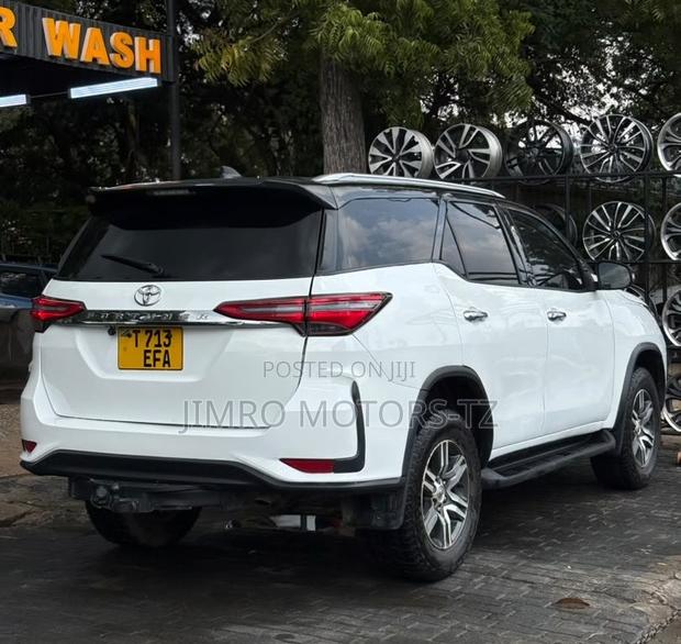Toyota Fortuner 2019 White