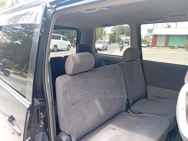 Toyota TownAce Noah 2001 Gray