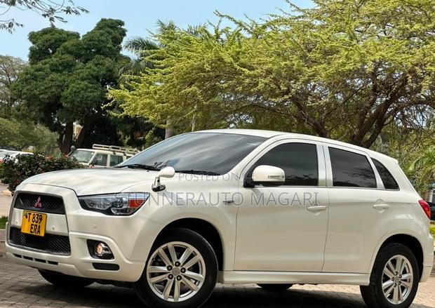 Mitsubishi RVR 2.0 2012 White