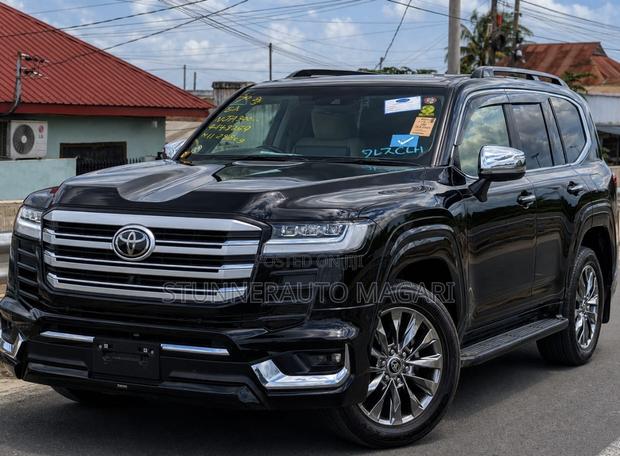 Toyota Land Cruiser 2024 Black
