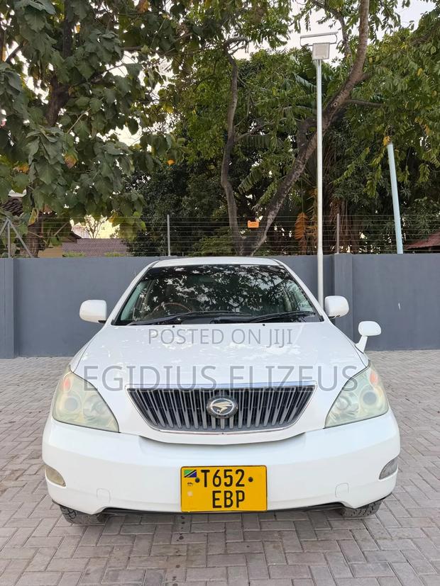 Toyota Harrier 2003 White