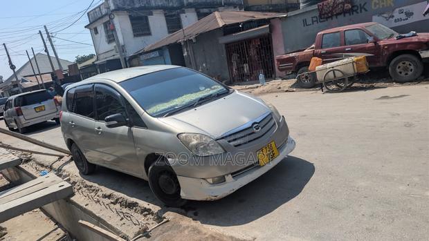Toyota Corolla Spacio 2006 Silver