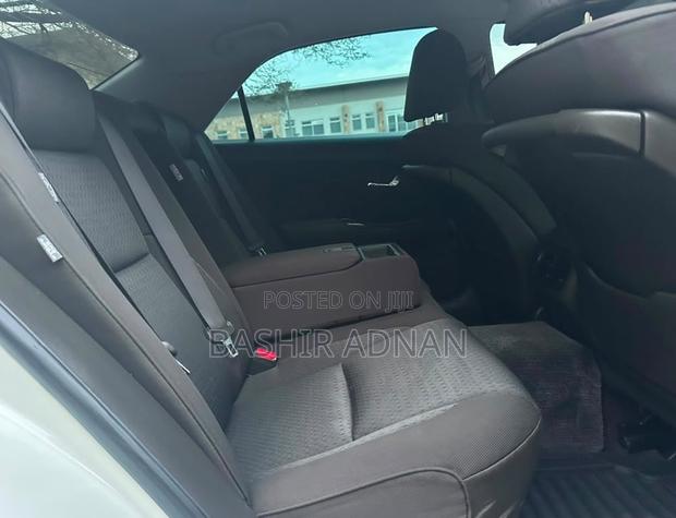 Toyota Crown 2009 Pearl