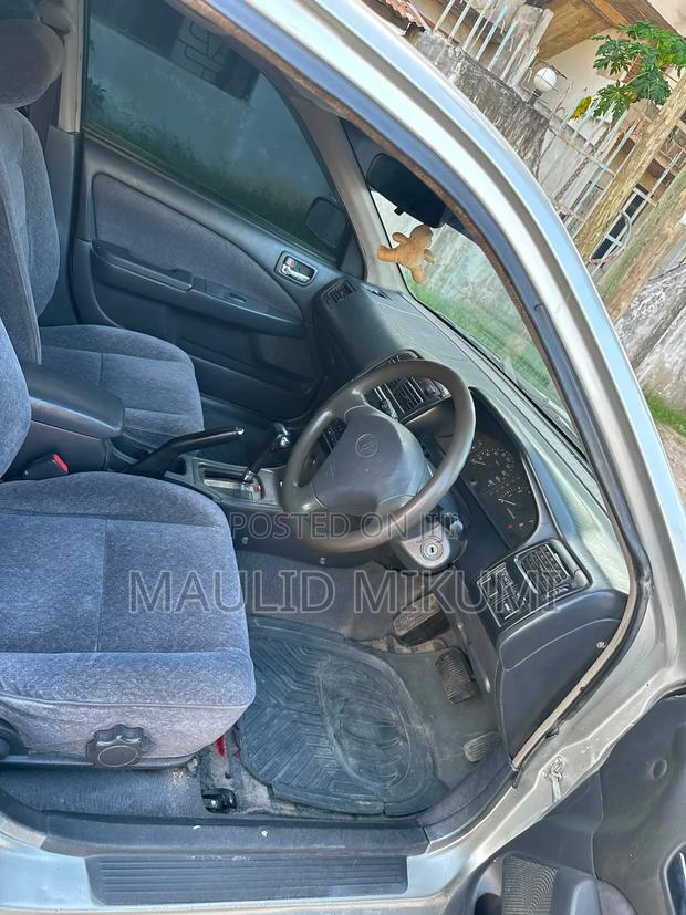 Toyota Carina 2001 Silver