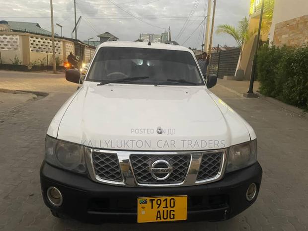Nissan Patrol 2007 White