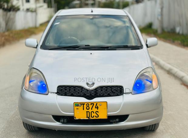 Toyota Vitz 1.3 AWD 5dr 2003 Silver