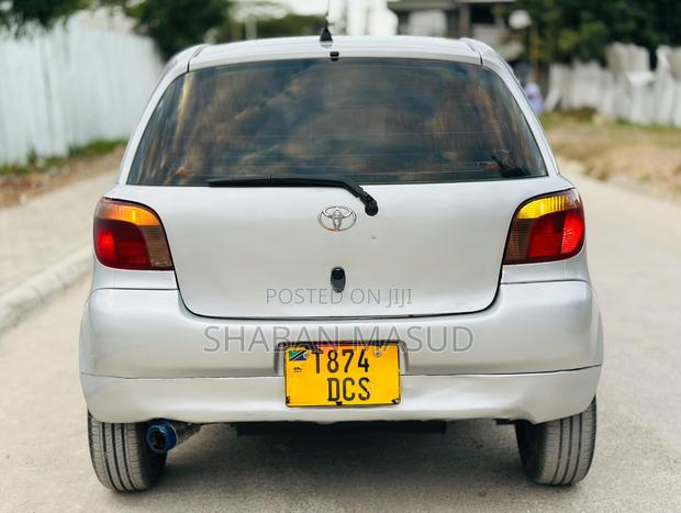 Toyota Vitz 1.3 AWD 5dr 2003 Silver
