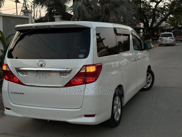 Toyota Alphard 2010 White