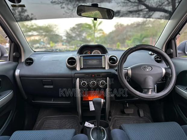 Toyota IST 2006 Silver