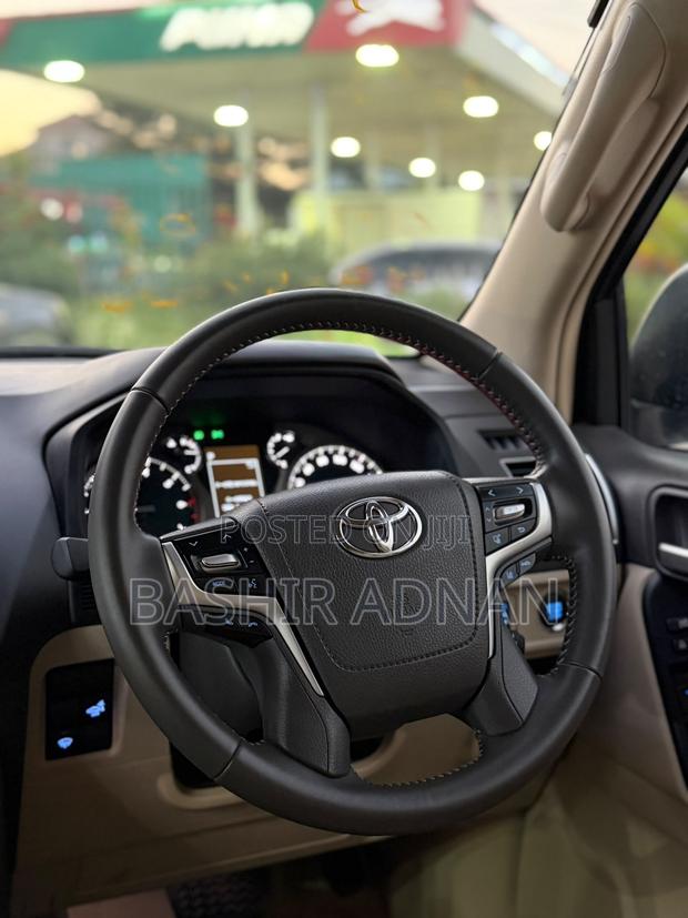 Toyota Land Cruiser Prado 2.7 2022 Silver