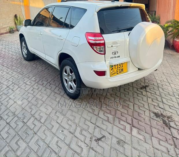 Toyota RAV4 2.4 2008 White