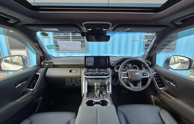 New Toyota Land Cruiser LC300 2023 White