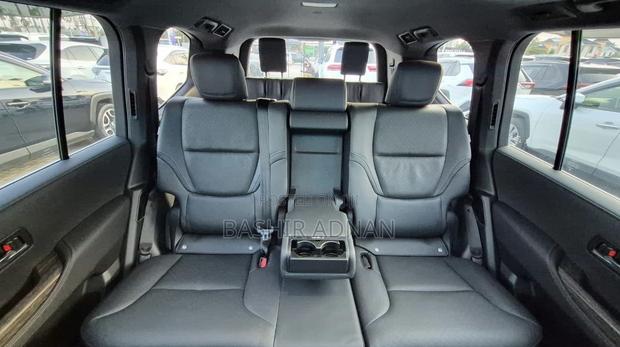 New Toyota Land Cruiser LC300 2023 White