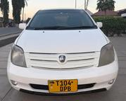 Toyota IST 2004 Off white for sale