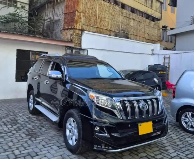 Toyota Land Cruiser Prado 2012 Black