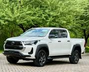 Toyota Hilux 2022 White for sale