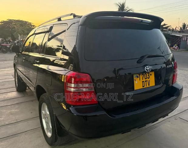 Toyota Kluger 2005 Black