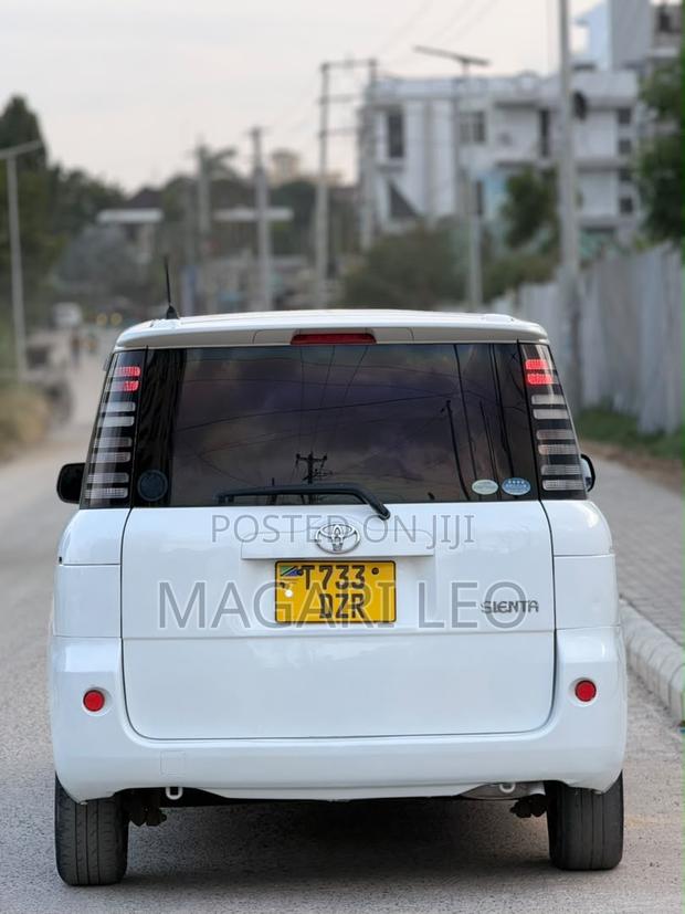 Toyota Sienta 1.5 AWD 2004 White