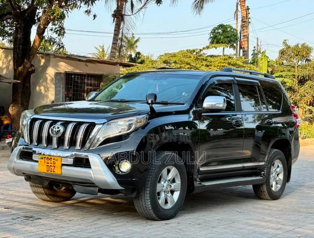 Toyota Land Cruiser Prado 2013 Black