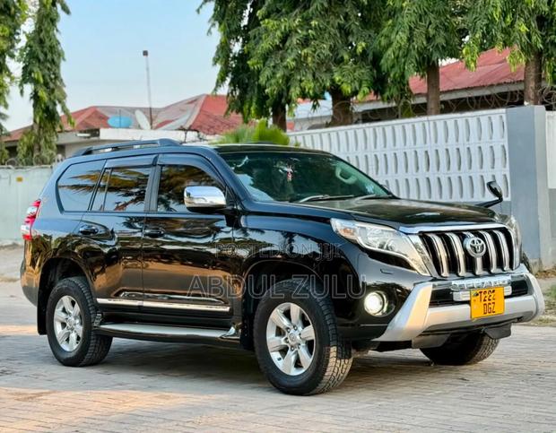 Toyota Land Cruiser Prado 2013 Black