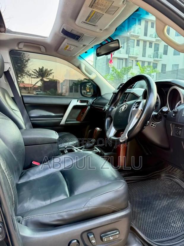 Toyota Land Cruiser Prado 2013 Black