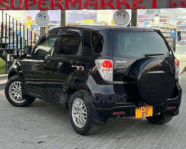 Toyota Rush 2010 Black