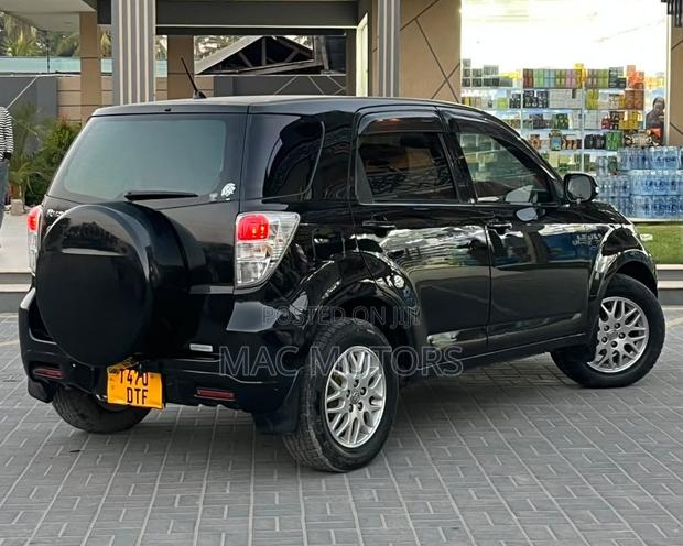 Toyota Rush 2010 Black
