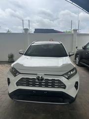 Toyota RAV4 2021 White for sale