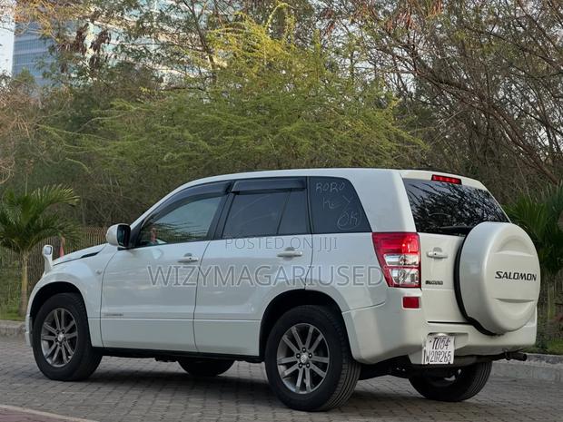 Suzuki Escudo 2008 Off white