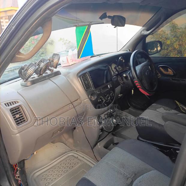 Ford Escape 2003 Black