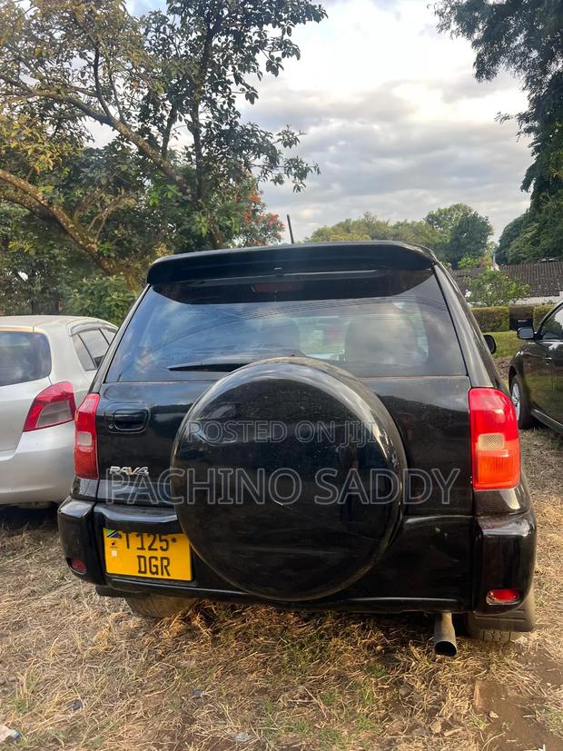 Toyota RAV4 Automatic 2000 Black