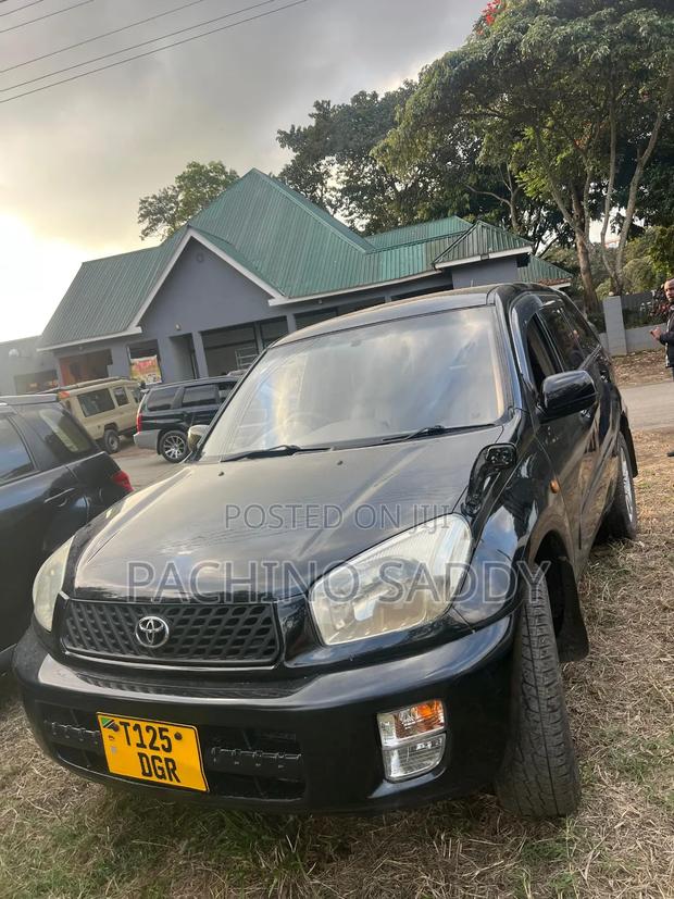 Toyota RAV4 Automatic 2000 Black