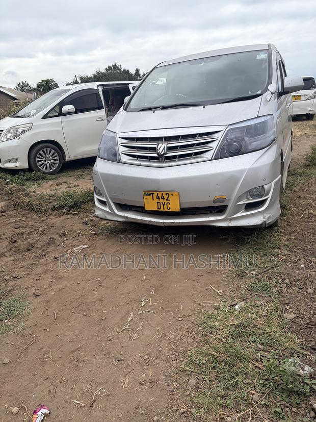 Toyota Alphard 2005 Silver
