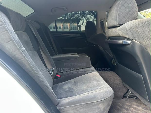 Toyota Crown 2007 White