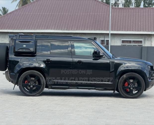 Land Rover Defender 2021 Matt Black