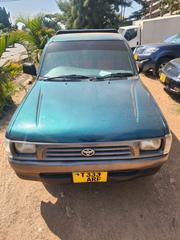 Toyota Hilux 2002 Green for sale
