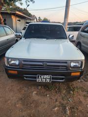 Toyota Hilux 2.5 Cab 2005 White for sale