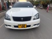 Toyota Crown Royale 2005 White for sale
